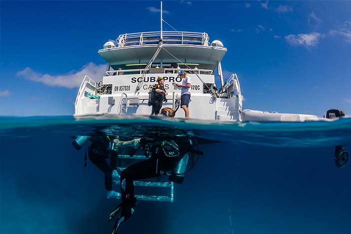 pro-dive-cairns-great-barrier-reef-tours