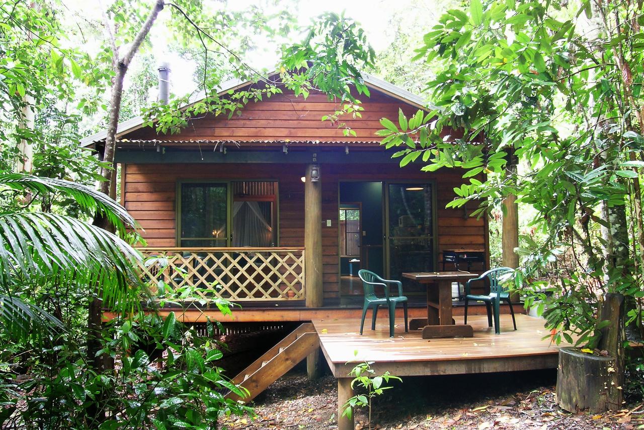 Romantic Weekend Getaways Near Cairns Crater Lakes Rainforest Cottages